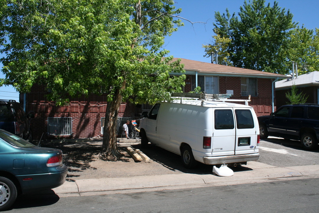 1042 S Grove St in Denver, CO - Foto de edificio