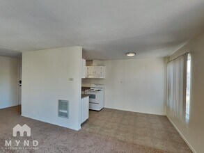 240 Athol Ave in Oakland, CA - Building Photo - Building Photo