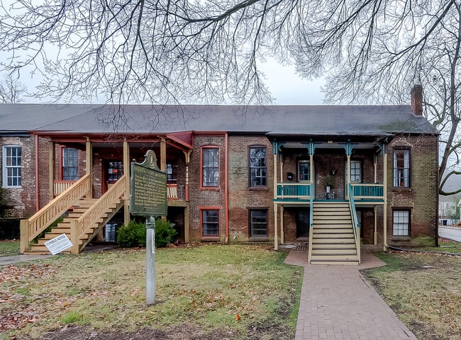 property at 612 Shelby St