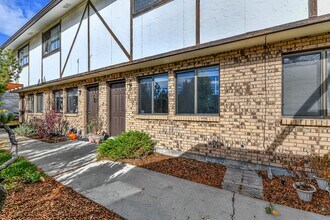 6708 W Douglas St in Boise, ID - Building Photo - Building Photo