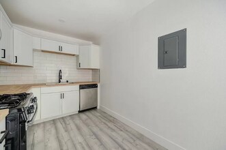 1419 30th St, Unit C in Sacramento, CA - Building Photo - Building Photo