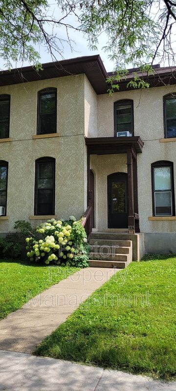 103 Lincoln St in Mankato, MN - Building Photo - Building Photo