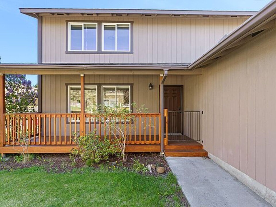 63366 Brody Ln in Bend, OR - Building Photo