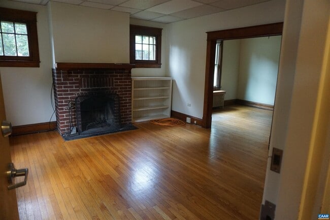property at 1909 Jefferson Park Ave