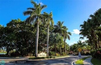 9253 NW 9th Pl in Plantation, FL - Building Photo - Building Photo