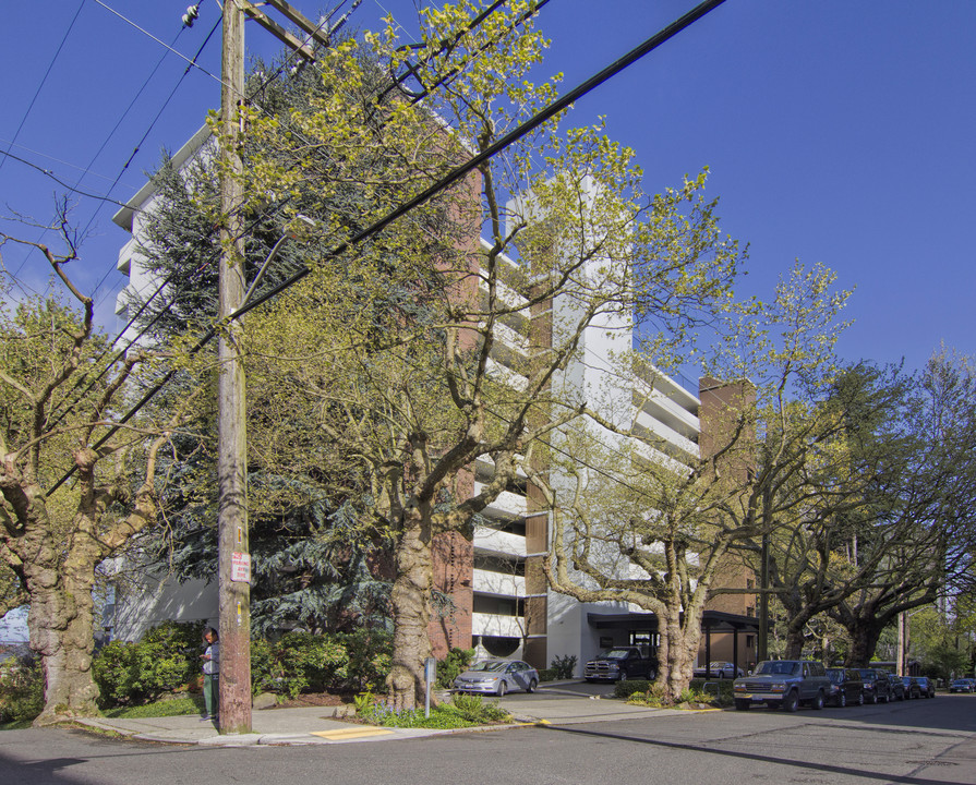 Lamplighter in Seattle, WA - Foto de edificio