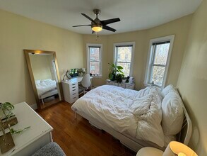 30 Cambridge Ter, Unit 2 in Cambridge, MA - Foto de edificio - Building Photo