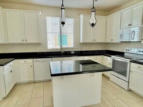 17747 W Banff Ln in Surprise, AZ - Building Photo - Building Photo