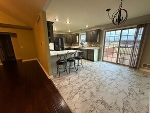 24359 Vargas, Unit 212 in Mattawan, MI - Foto de edificio - Building Photo