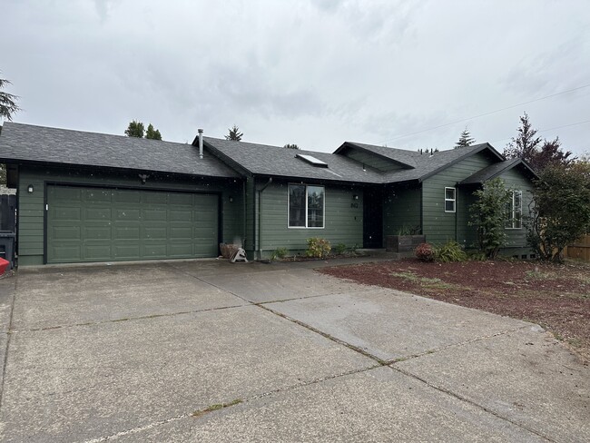 842 Lockhaven Dr N in Keizer, OR - Building Photo - Building Photo