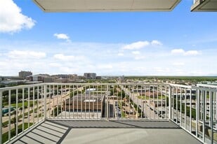 500 Seawall Blvd, Unit 1104 in Galveston, TX - Building Photo