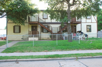 Squirrel Place in Irving, TX - Foto de edificio - Building Photo