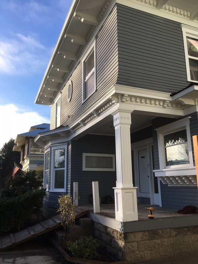 2108 Rucker Ave Rentals in Everett, WA
