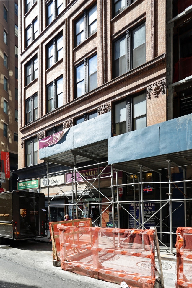 65 Nassau St in New York, NY - Building Photo - Building Photo