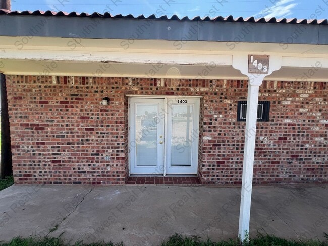 property at 1403 S Prince St