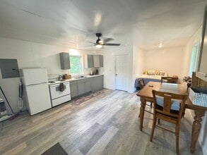 815 Duckwood Ct in Fairbanks, AK - Building Photo - Building Photo