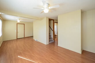 4446 Madison St NE in Minneapolis, MN - Building Photo - Building Photo