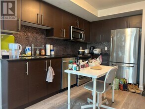 17-917 Anndale Dr in Toronto, ON - Building Photo - Building Photo