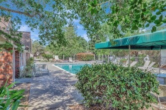 21 Woodstock Ct in San Rafael, CA - Building Photo - Building Photo