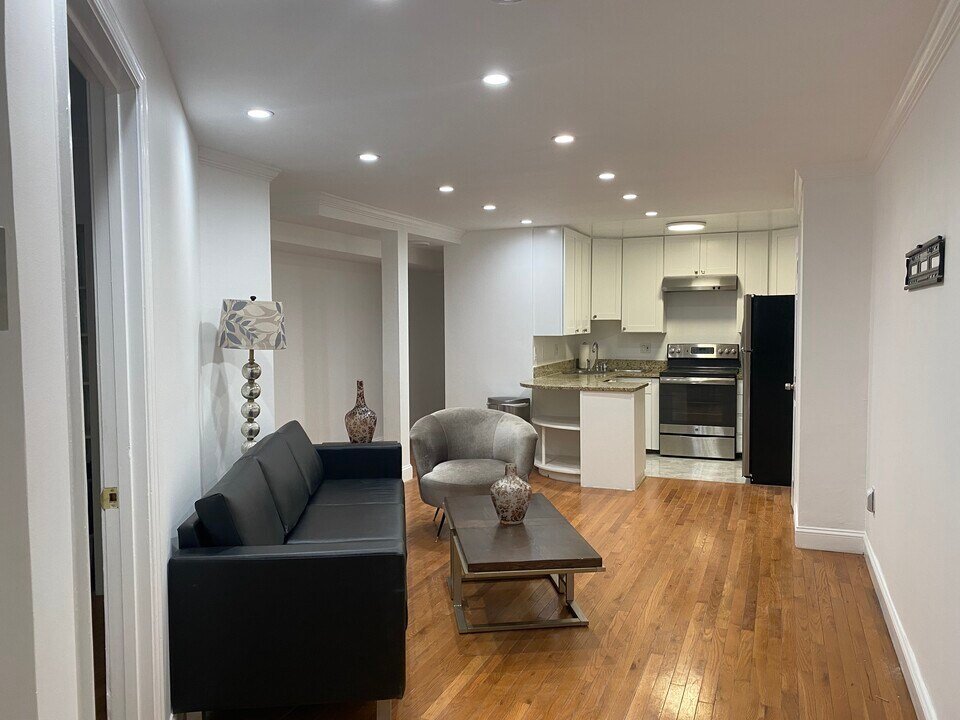 1828 California St NW in Washington, DC - Building Photo