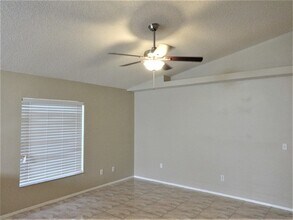 1431 Londra Ln in Kissimmee, FL - Building Photo - Building Photo