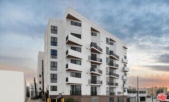 825 S Coronado St in Los Angeles, CA - Building Photo