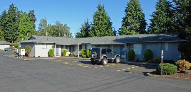 Lancaster Lee Court in Salem, OR - Building Photo - Building Photo