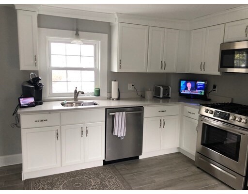 603 Adams St in Milton, MA - Building Photo