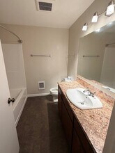 19300 River Rd in Gladstone, OR - Building Photo - Building Photo