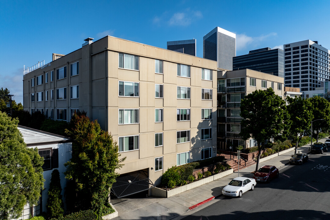 9950 Durant Dr in Beverly Hills, CA - Foto de edificio