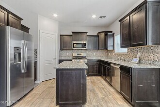 229 Gonzalo Cir in El Paso, TX - Building Photo - Building Photo