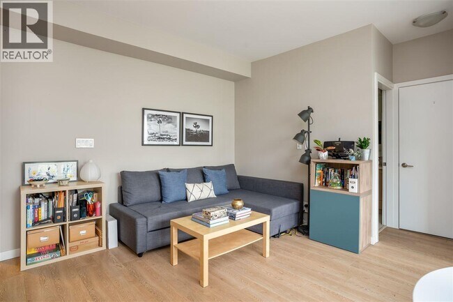 22 E Royal Ave in New Westminster, BC - Building Photo - Building Photo