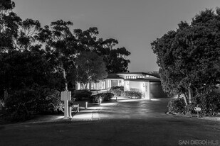 4478 Hortensia St, Unit 2 in San Diego, CA - Building Photo