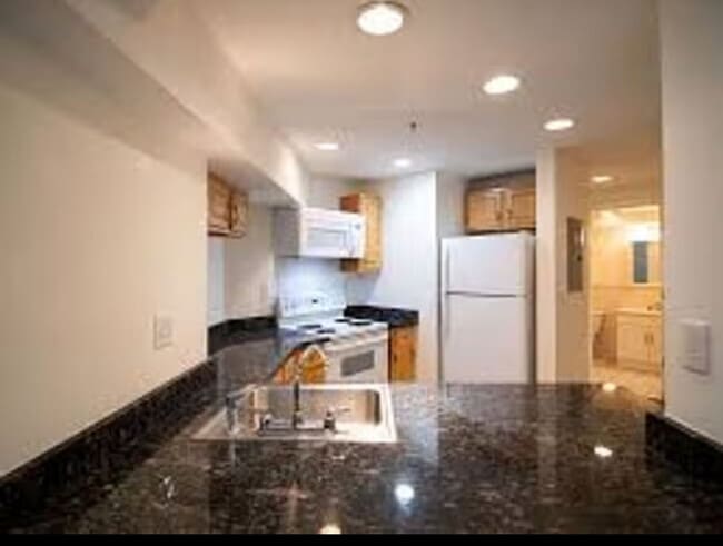 86 Jersey St, Unit 8 in Boston, MA - Foto de edificio - Building Photo