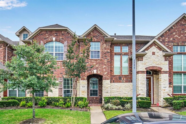 property at 9147 Solvista Pass Ln