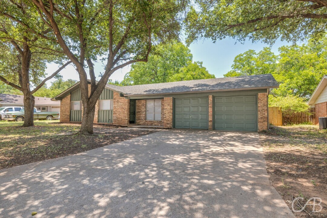 2534 Elmwood Dr in Abilene, TX - Building Photo