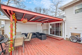 1923 Pawnee Ln in Mount Prospect, IL - Building Photo - Building Photo