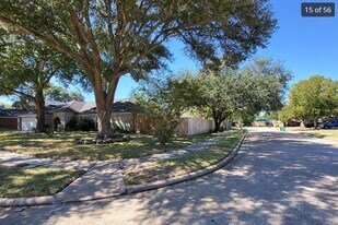7223 Yardley Dr in Katy, TX - Building Photo