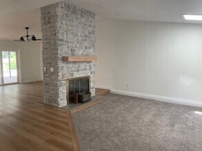 3005 Enisglen Dr in Palm Harbor, FL - Building Photo - Building Photo