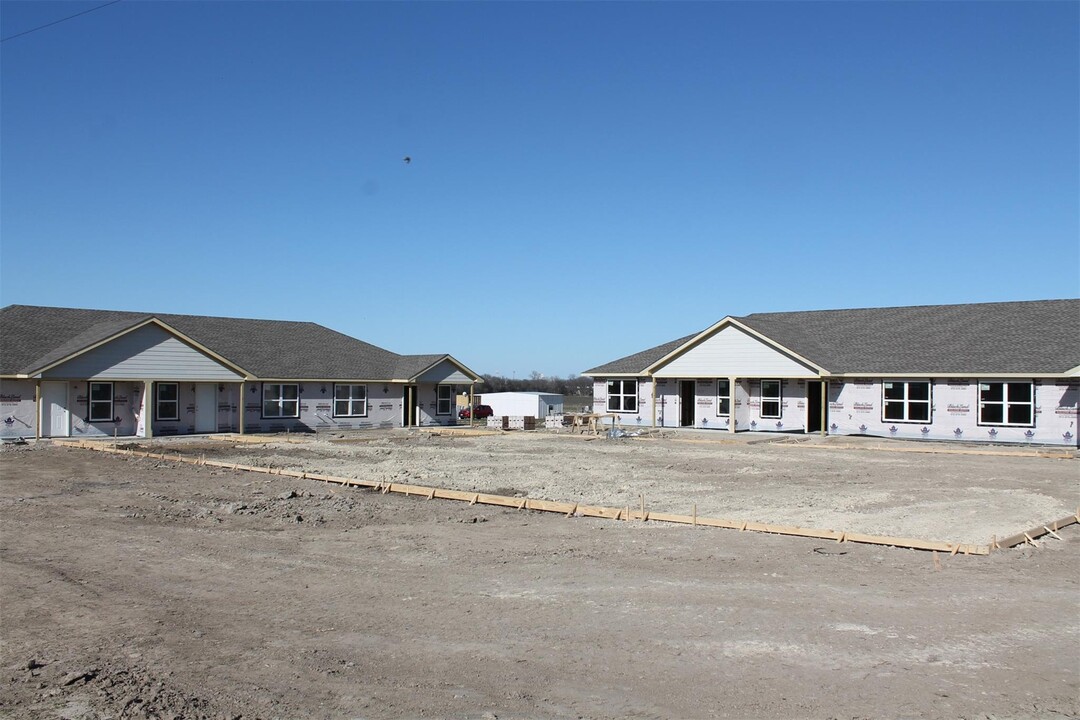 450 Derrs Chapel Rd in Italy, TX - Building Photo