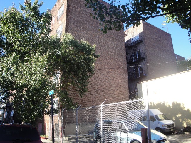160 Vroom St in Jersey City, NJ - Building Photo - Building Photo