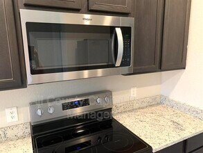 112 Declaration Ln in Liberty Hill, TX - Building Photo - Building Photo