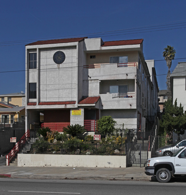 4029 Eagle Rock Blvd in Los Angeles, CA - Foto de edificio - Building Photo