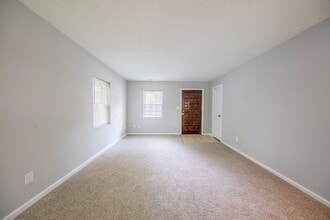 1128 Wilkins Dr in Williamsburg, VA - Building Photo - Building Photo