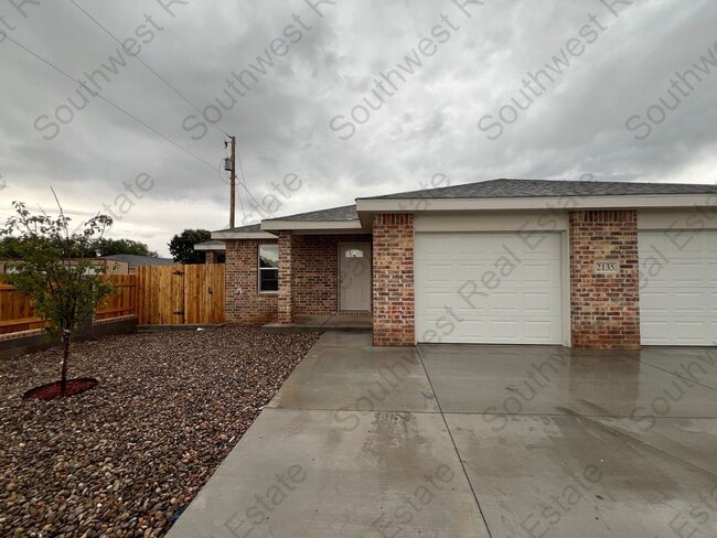 property at 2135 Bobwhite Ct