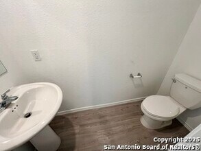 7222 Solar Rdg in San Antonio, TX - Building Photo - Building Photo