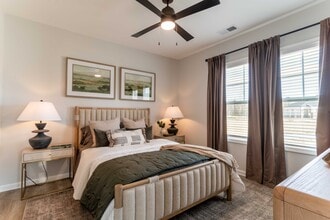 250 West Apartments in Florence, SC - Foto de edificio - Building Photo