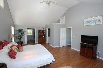 36 Wood Ave in Sandwich, MA - Building Photo - Building Photo