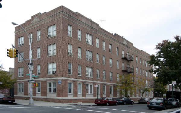 2401 Cortelyou Rd in Brooklyn, NY - Building Photo