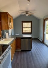 4 Surrey Ln in East Northport, NY - Building Photo - Building Photo